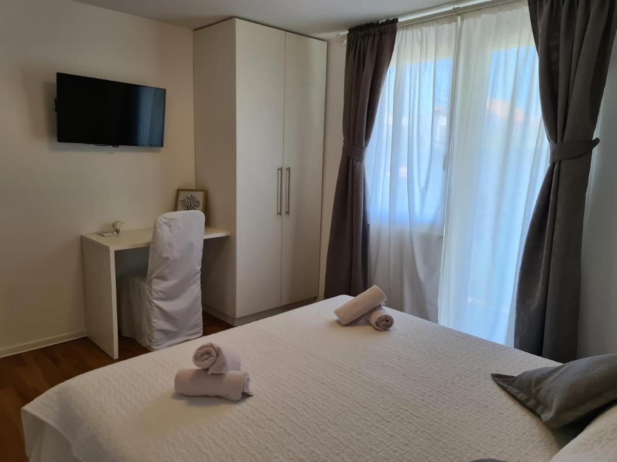 Juric Brodarica (Sibenik-Knin)